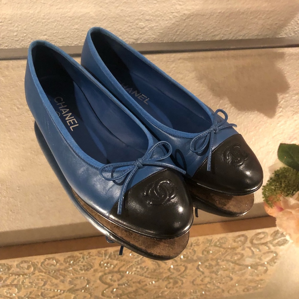 CC Leather Cap-Toe Flats